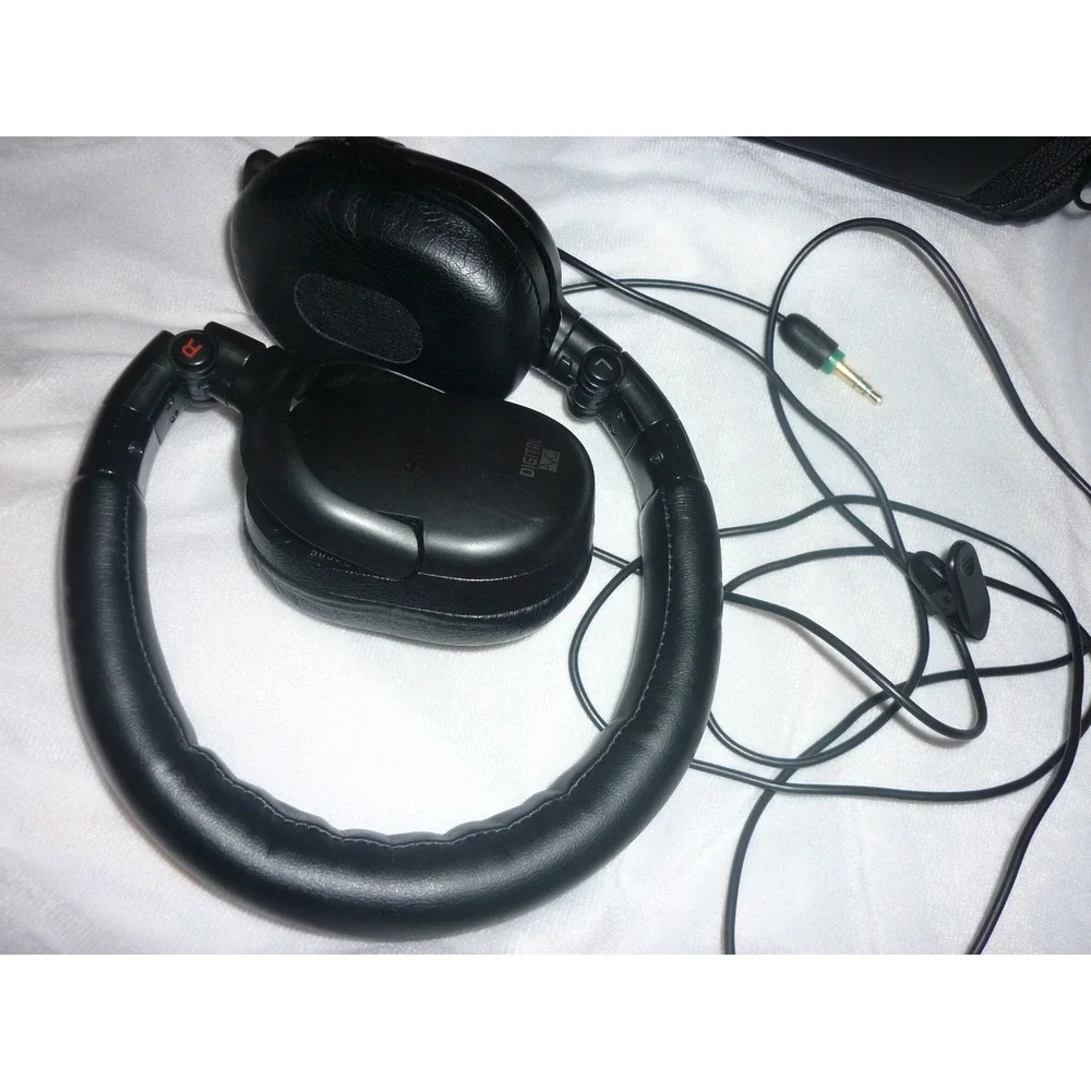 Sony MDR-NC500D Digital AI Noise Canceling Headphones Folding Travel Case Bundle